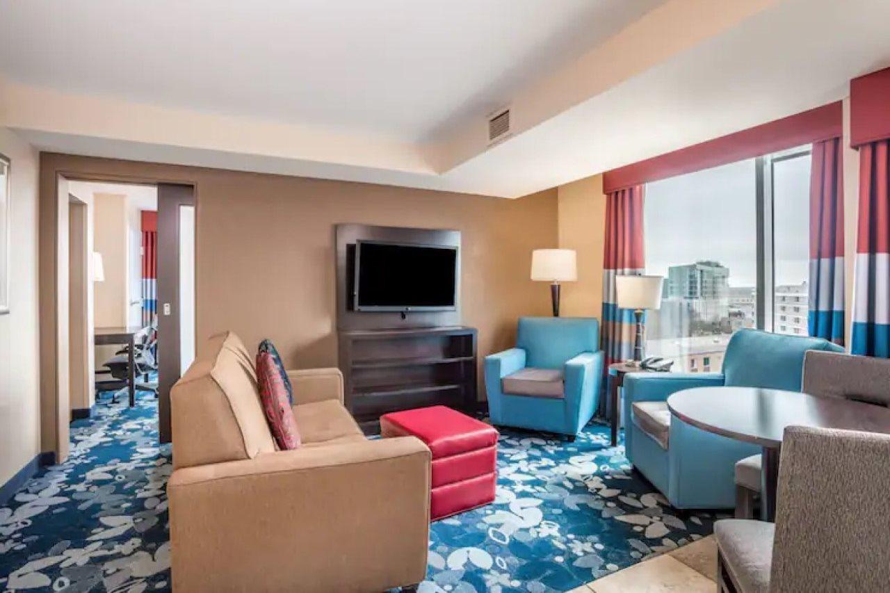 Hampton Inn & Suites Madison Downtown Eksteriør billede