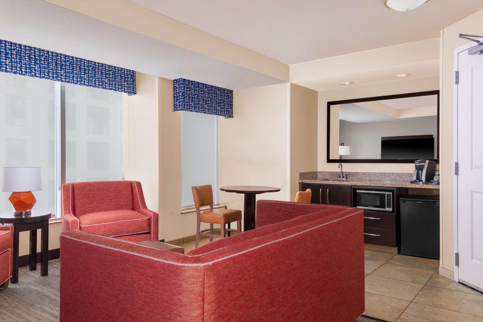 Hampton Inn & Suites Madison Downtown Eksteriør billede