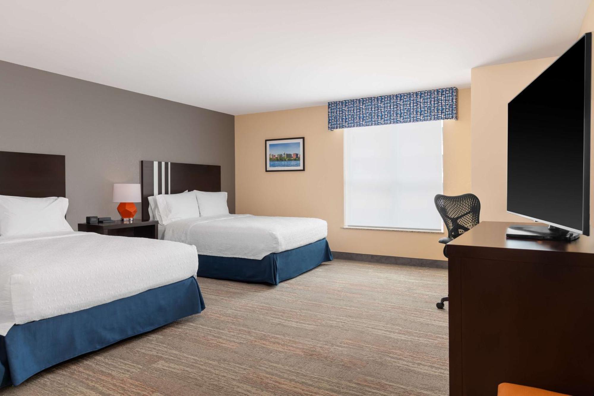 Hampton Inn & Suites Madison Downtown Eksteriør billede