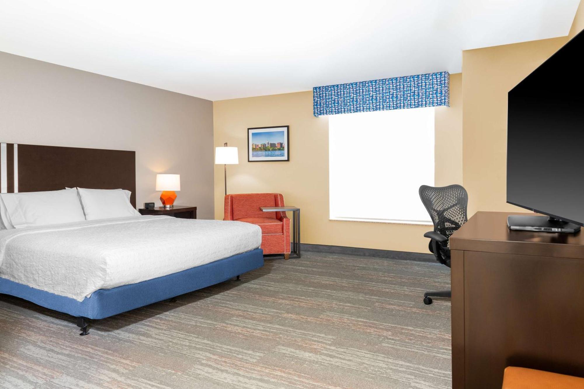 Hampton Inn & Suites Madison Downtown Eksteriør billede