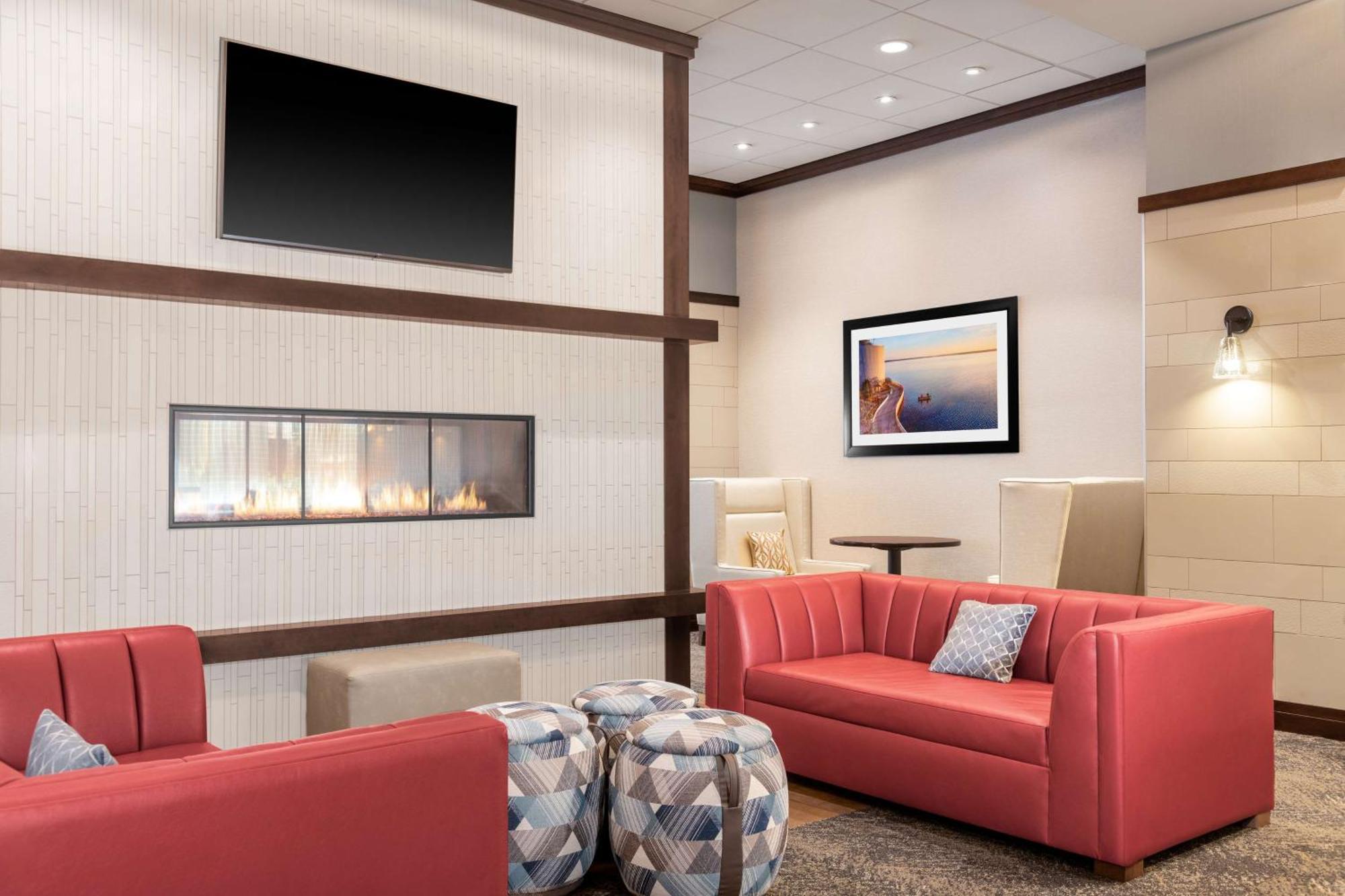 Hampton Inn & Suites Madison Downtown Eksteriør billede