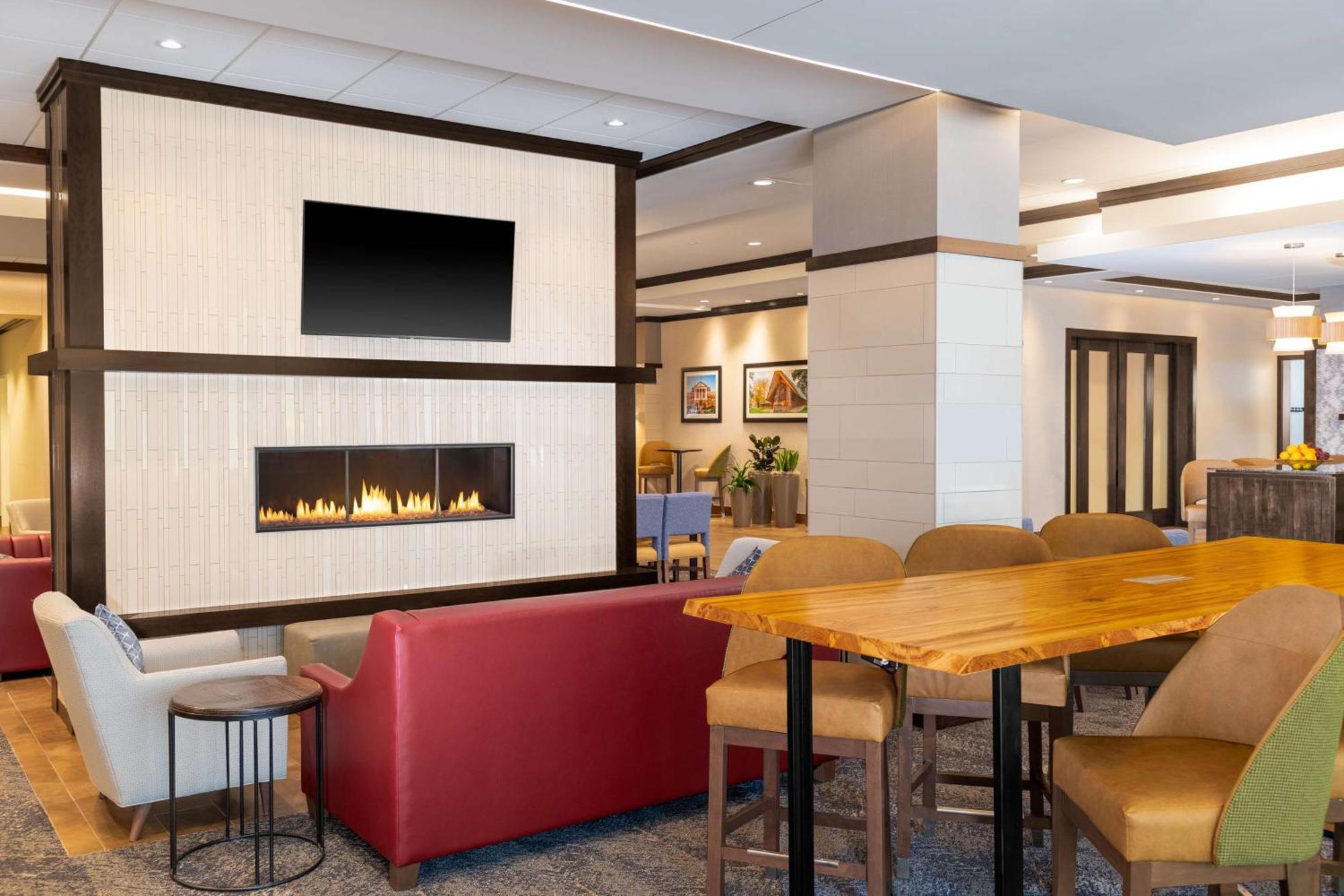 Hampton Inn & Suites Madison Downtown Eksteriør billede